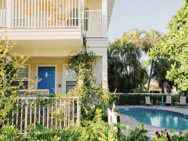One Bedroom Vacation Rental  Beach Access Across Street!